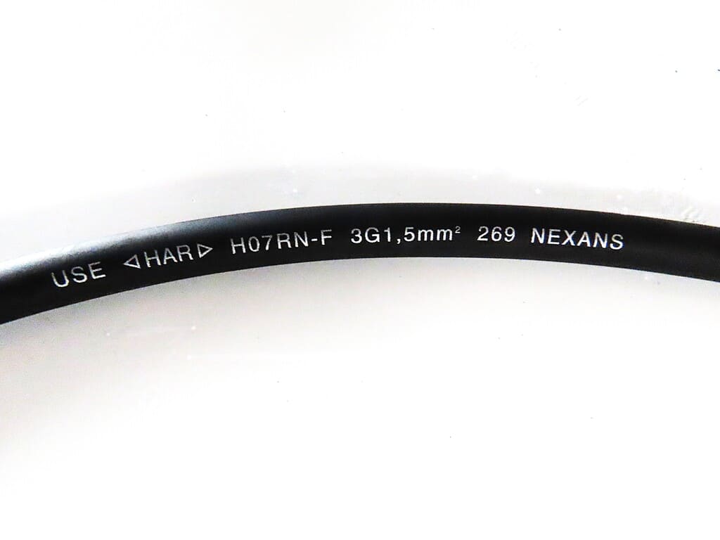 CEE-Adapterkabel für Camping/Caravan