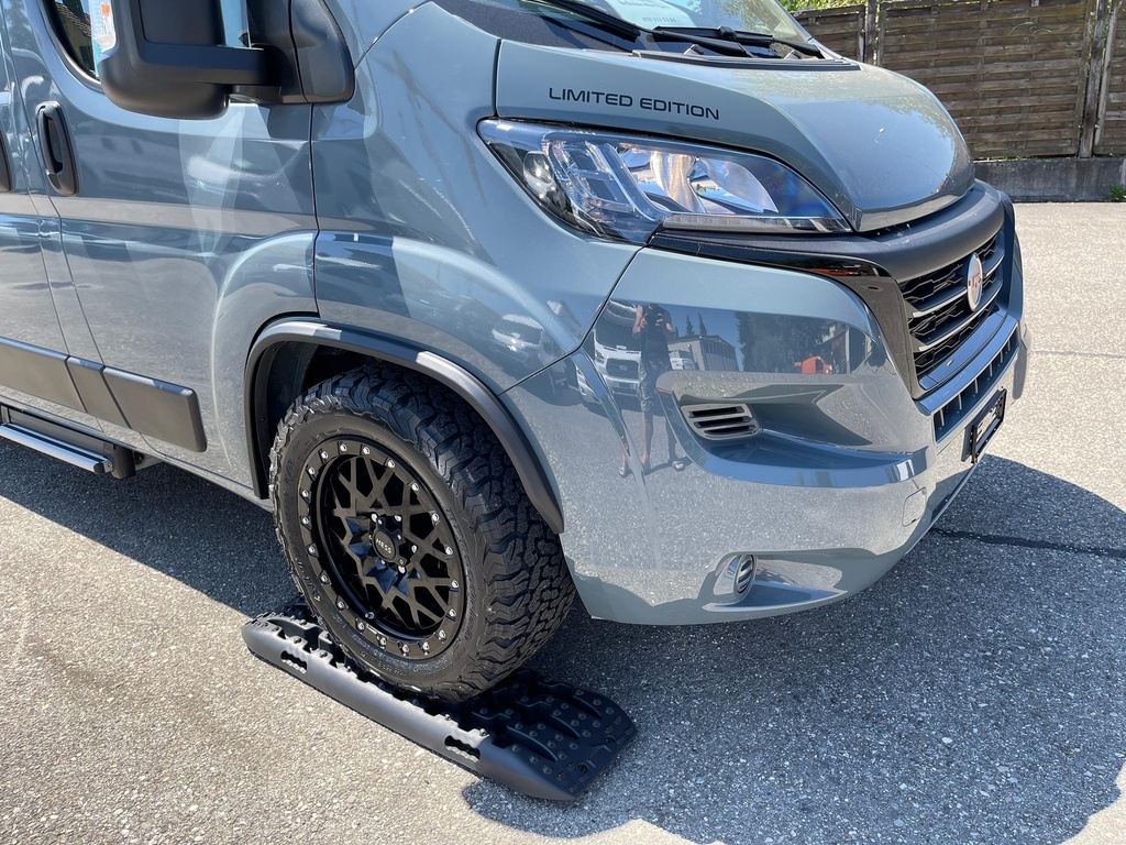 HESS H62, 18 Zoll, Savage Cross X1 Black, Alufelge für Fiat Ducato, Citroen Jumper, Peugeot Boxer