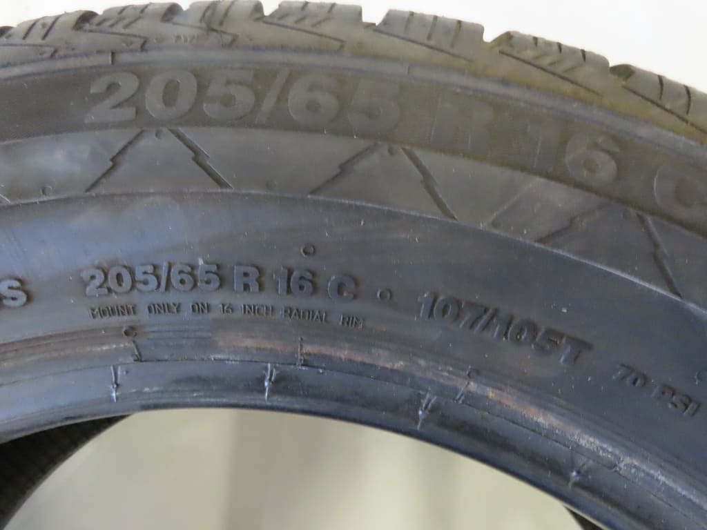 Winterreifen Continental VancoWinter 2