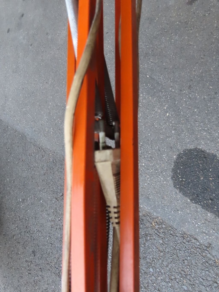 Tischlampe mit Gelenkarm (VW) – Occasion