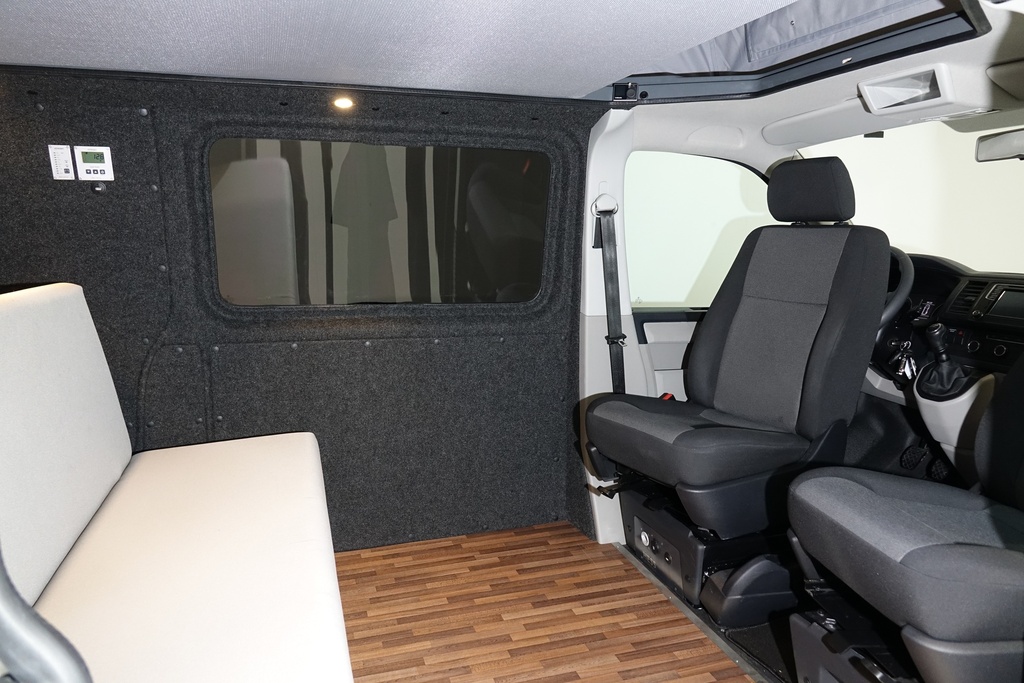 Fahrzeugdämmung-Set — 10m Filz, 12x Sprühkleber