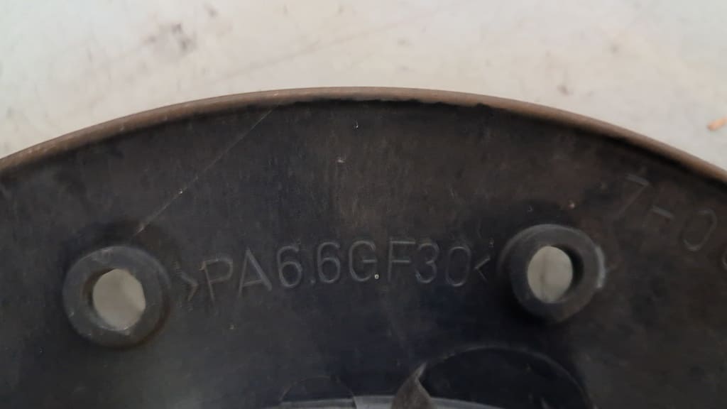 Originale VW Radkappe (7H0 601 151 C)