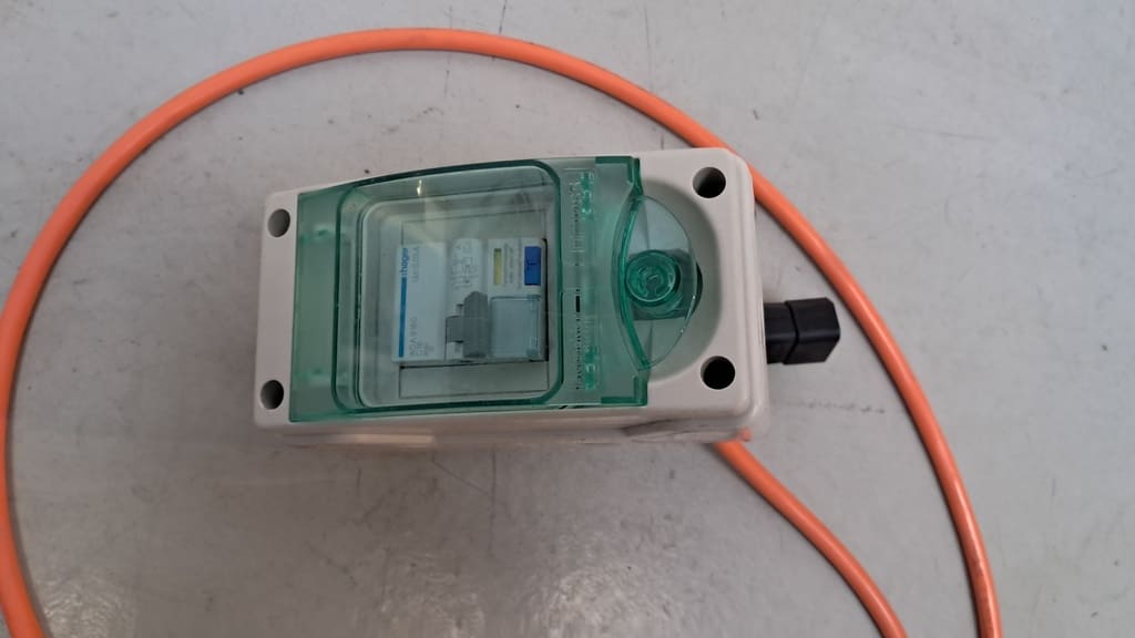 elektrische Anschlussbox mit Sicherung