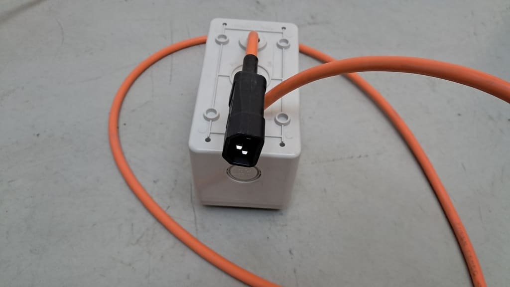 elektrische Anschlussbox mit Sicherung