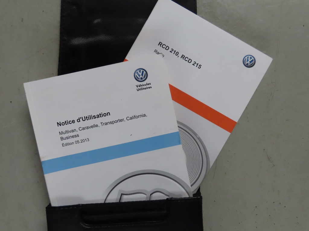 Serviceheftmappe mit Inhalt (Französisch)