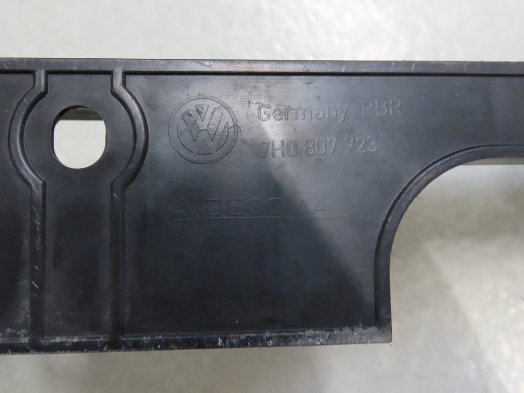 VW T5 Befestigungsleiste Stossfänger (Hinten)