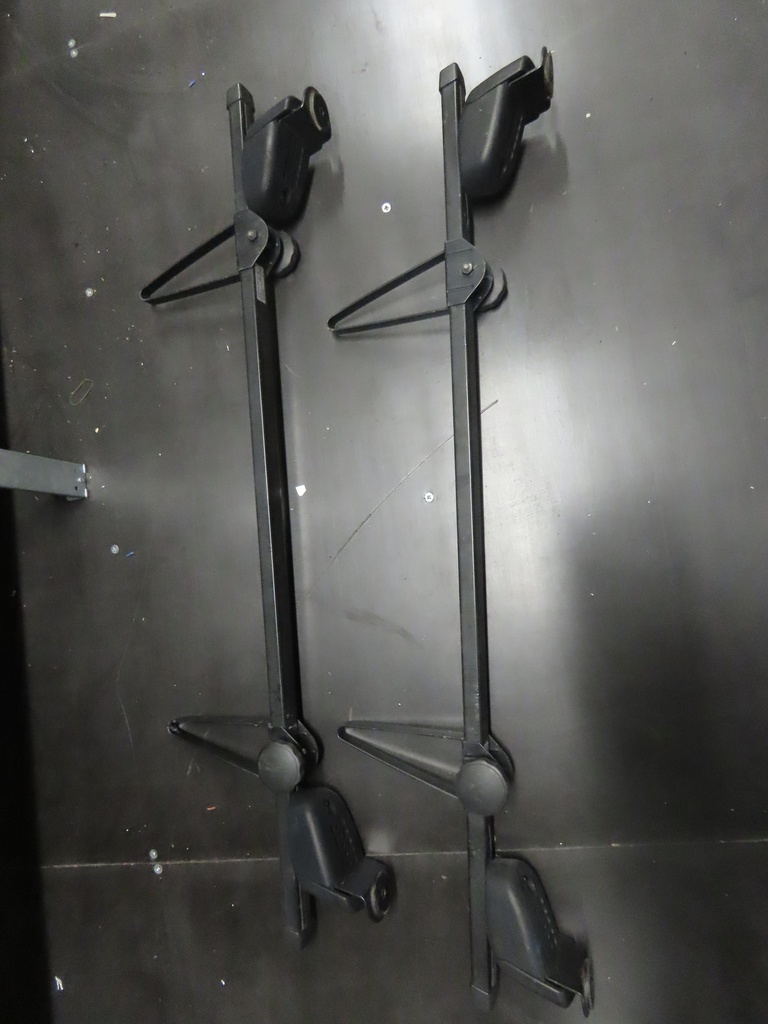 2 Dachträger-Fußsatz hinten rechts-Occasion